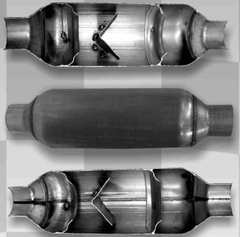 Jones Flowpacks are a 16 gauge aluminized steel, baffled muffler. They are 5 inch round, with a 13 inch  shell length and 19.5 inches overall. They come in 4 inlet/outlet configurations. 2 inches, 2.25 inches, 2.5 inches and 3 inches. Like the Jones Full Boar mufflers, they are designed with the Flow Deflector Technology which allows for maximum flow and power gains. They produce a sound that is powerful and aggressive. Both durable and economical, they provide the sound your customers crave.